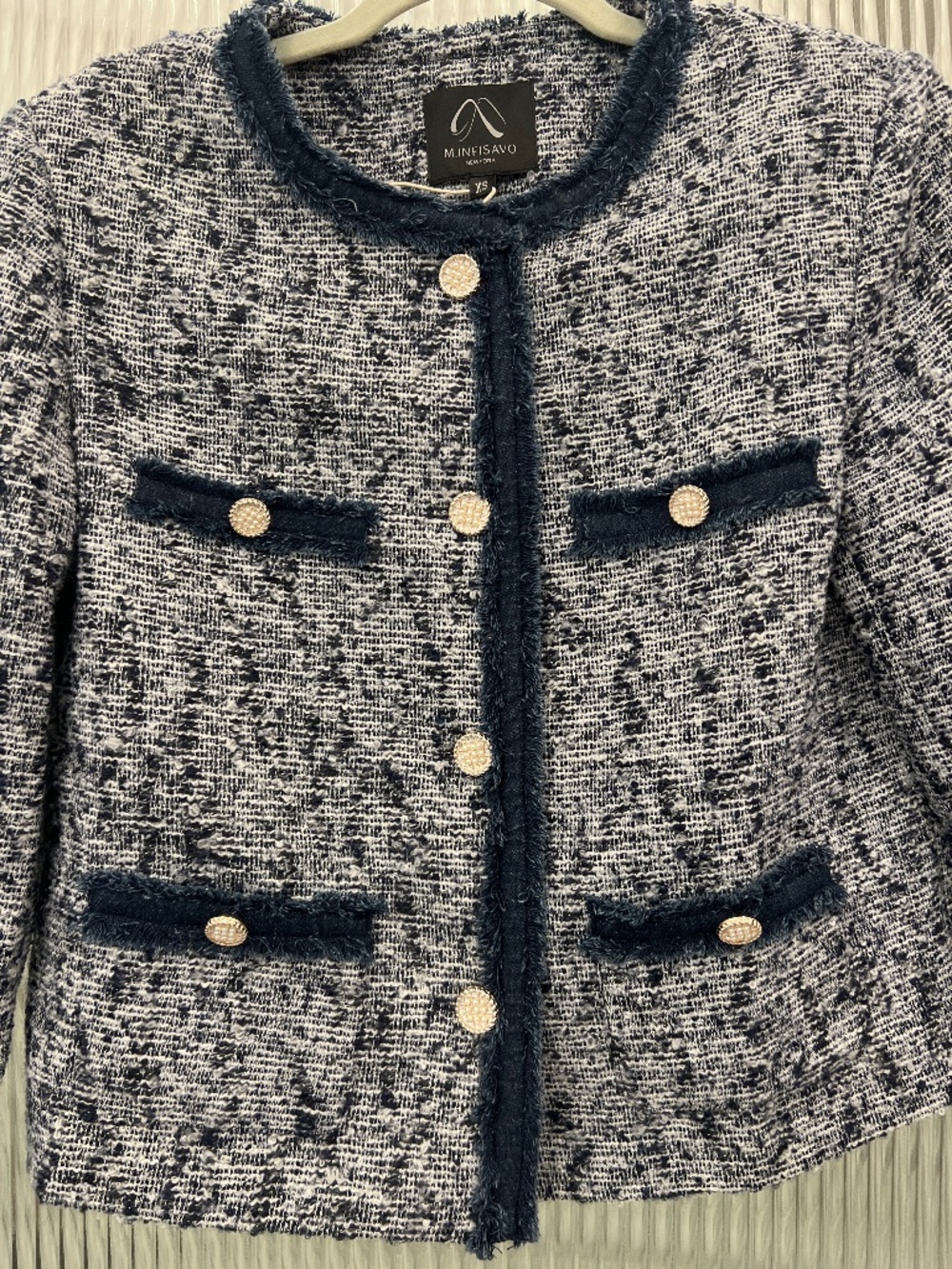 Cropped tweed blazer